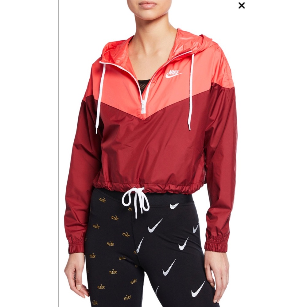 Nike Two-Tone Cropped Hooded Wind-Resistant Jacket